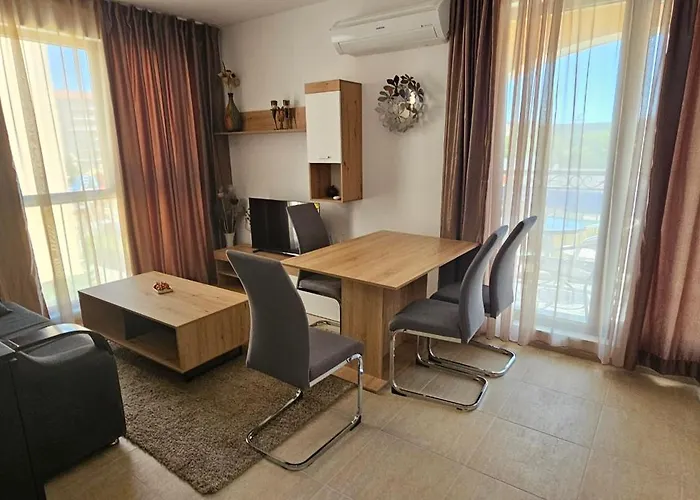 Villa Vp Astoria 5 Elenite