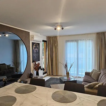 Vp Astoria 5 Villa Elenite